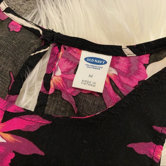 Floral sleeveless top - Picture 3 of 5